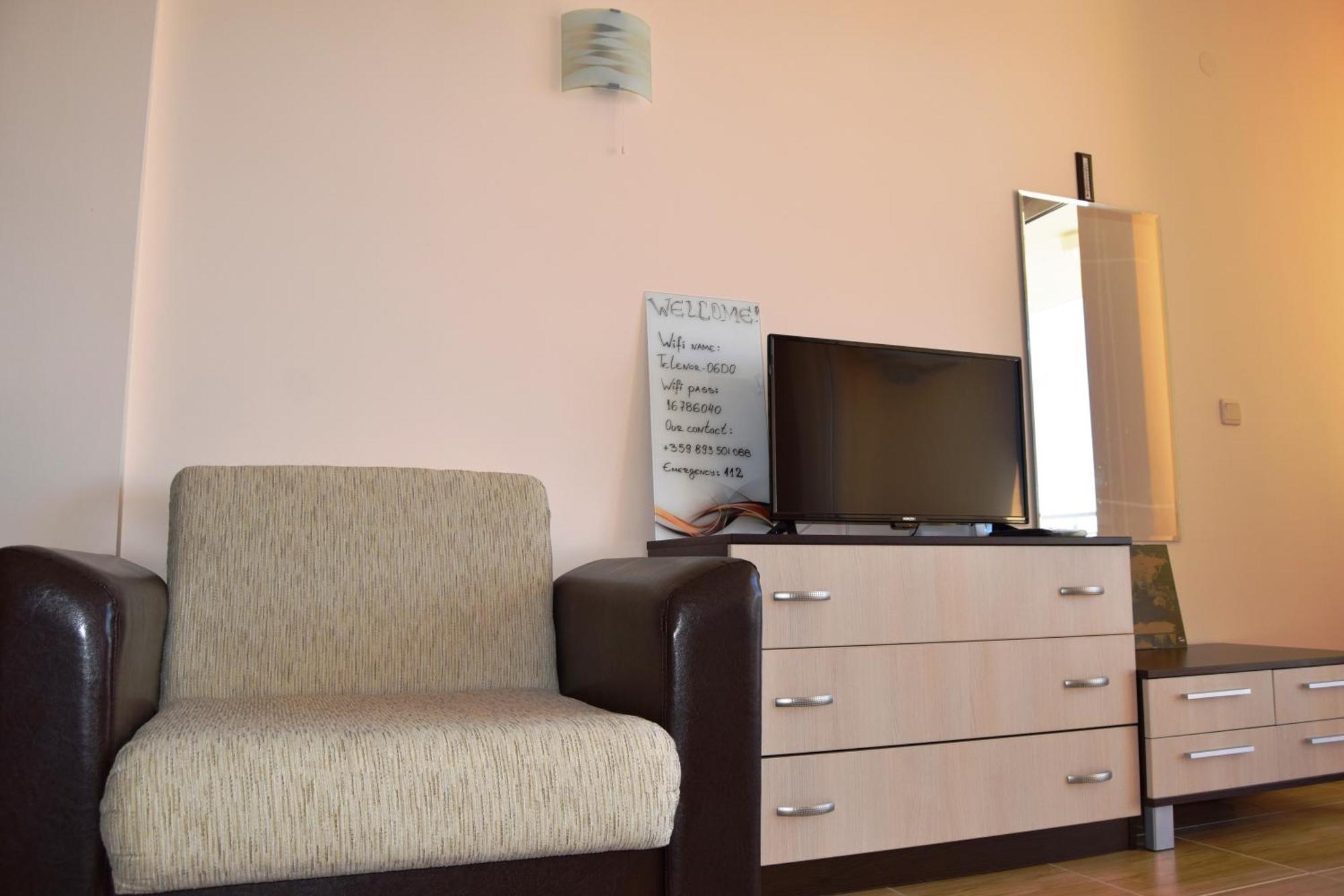 Bright Studio With Parking & Pool Sveti Vlas Extérieur photo
