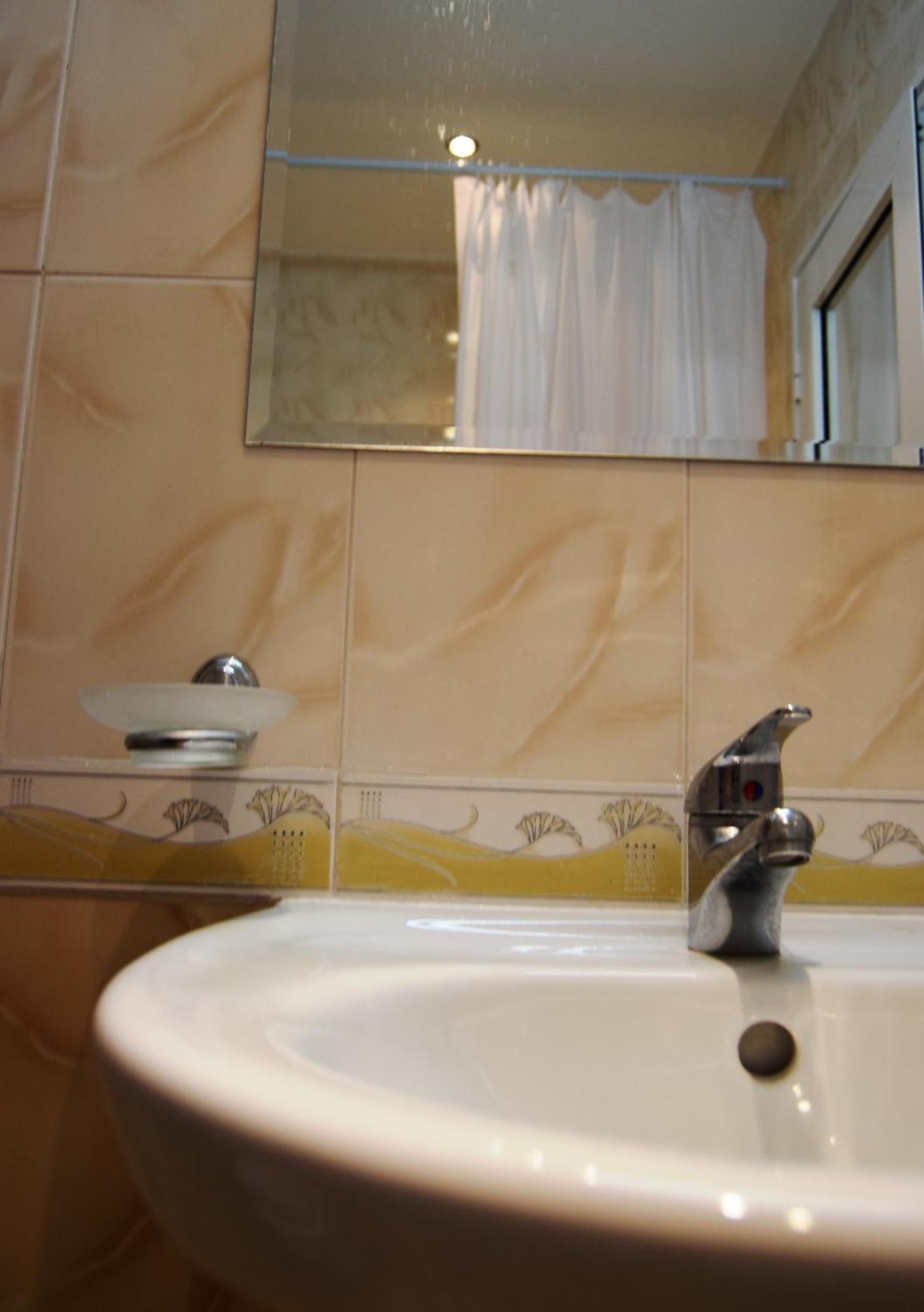 Bright Studio With Parking & Pool Sveti Vlas Extérieur photo