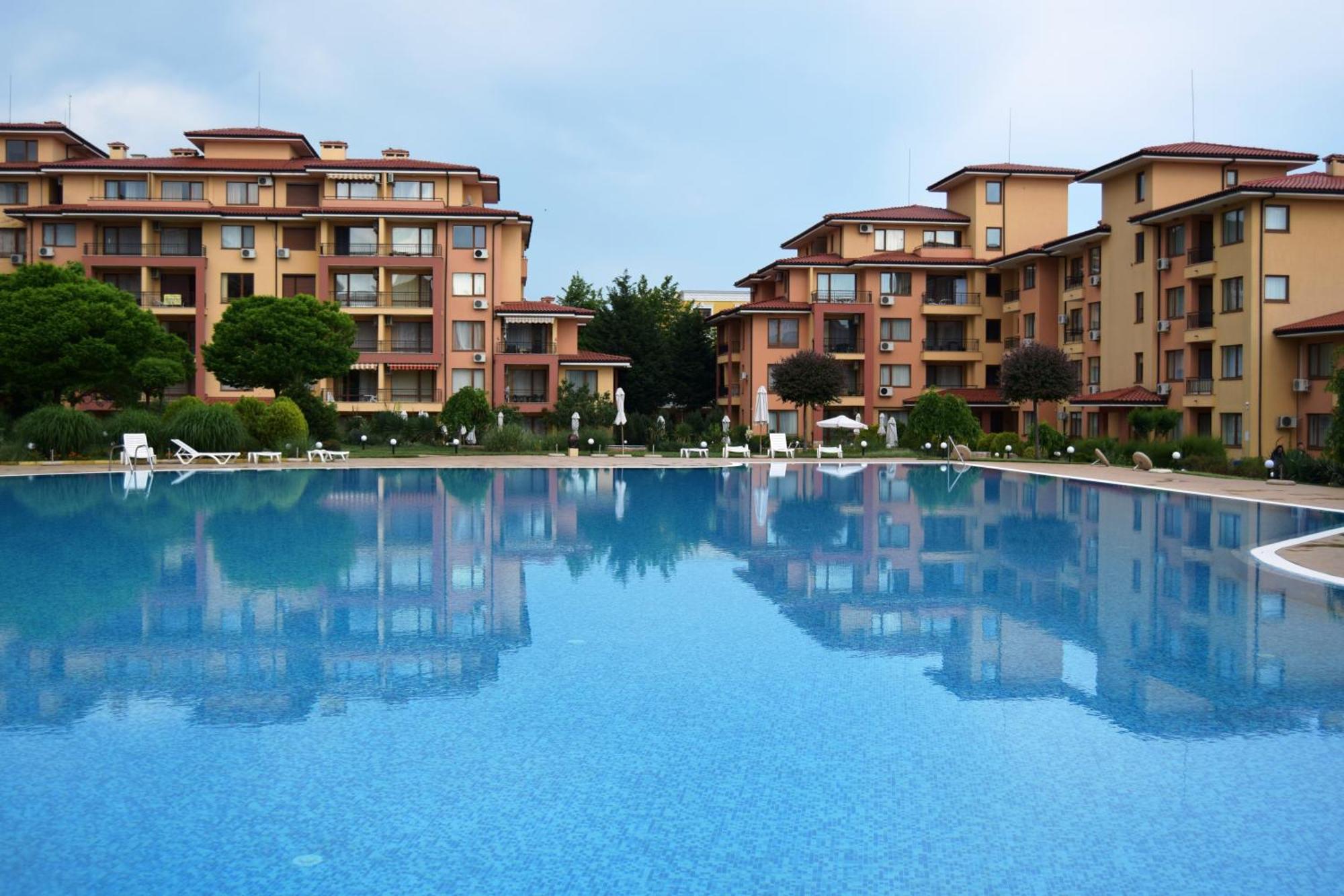 Bright Studio With Parking & Pool Sveti Vlas Extérieur photo
